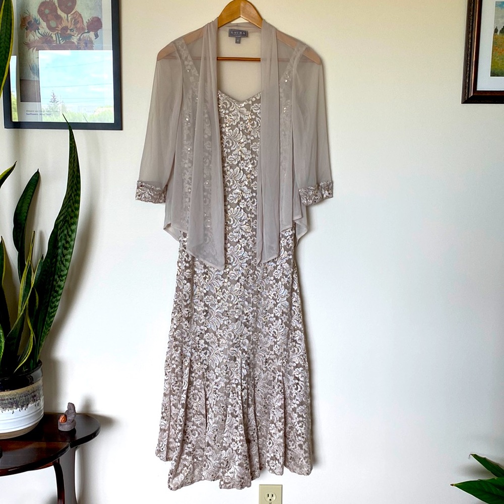Mother of the Bride dress with jacket. Sz 4 petite.
